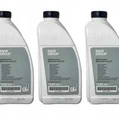 Trzy butelki płynu chłodniczego BMW Lifetime Coolant 87. Płyn do chłodnic zapobiegający zamarzaniu, idealny do BMW.