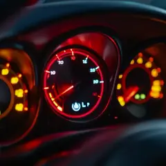 Kontrolki w Mazda 3: Co Oznaczają i Jak Je Prawidłowo Rozpoznać?