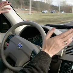 Luz na maglownicy: Objawy i przyczyny problemów z układem kierowniczym