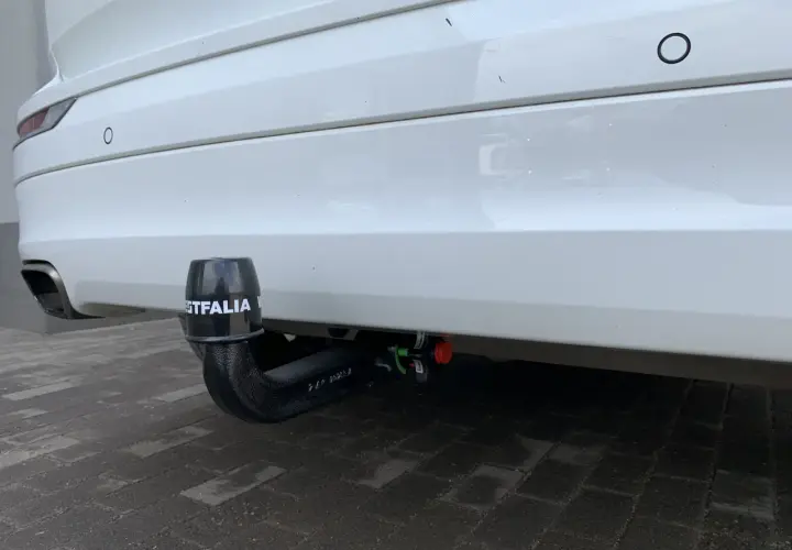 Montaż haka w Volvo XC60: Instrukcja i Porady dla Właścicieli Aut