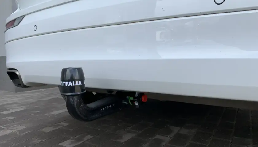 Montaż haka w Volvo XC60: Instrukcja i Porady dla Właścicieli Aut