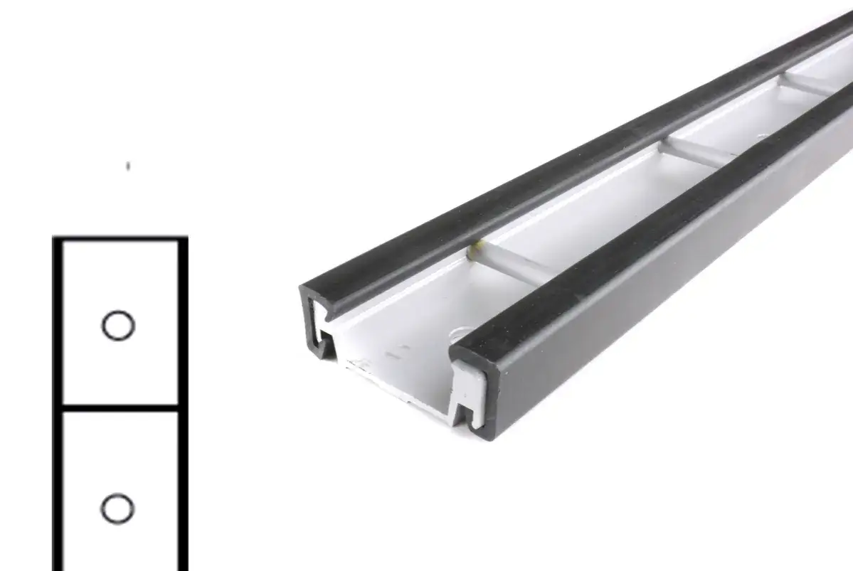 Aluminiowe listwy zabezpieczające ładunek z gumowymi profilami, idealne do transportu.
